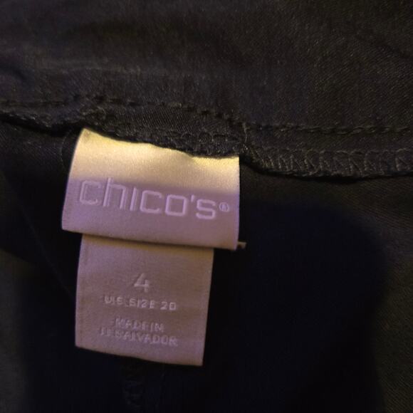 Chico’s Brigitte Navy Shorts Size 4 (20) - Picture 3 of 10